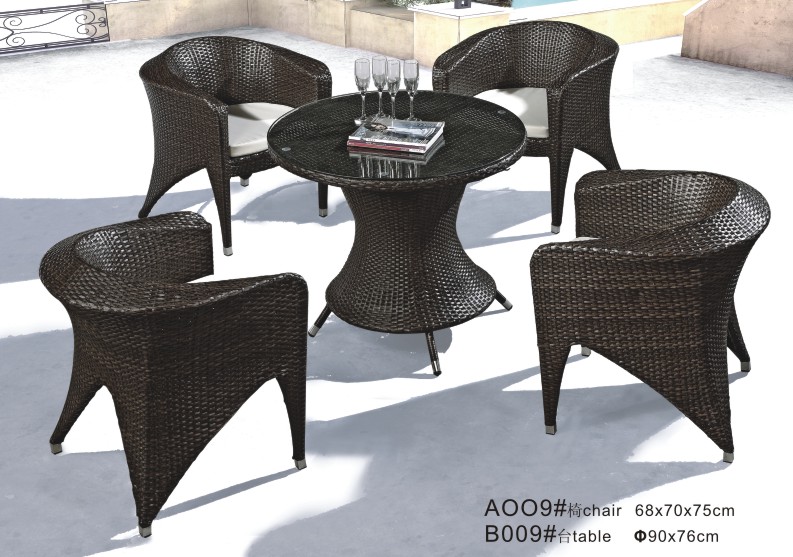 OUTDOOR CHAIR + TABLE SET 1